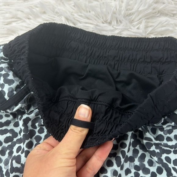 Lululemon Tracker Short III *4-way Stretch Ace Spot Tranquil Blue Black / Black - Picture 2 of 6